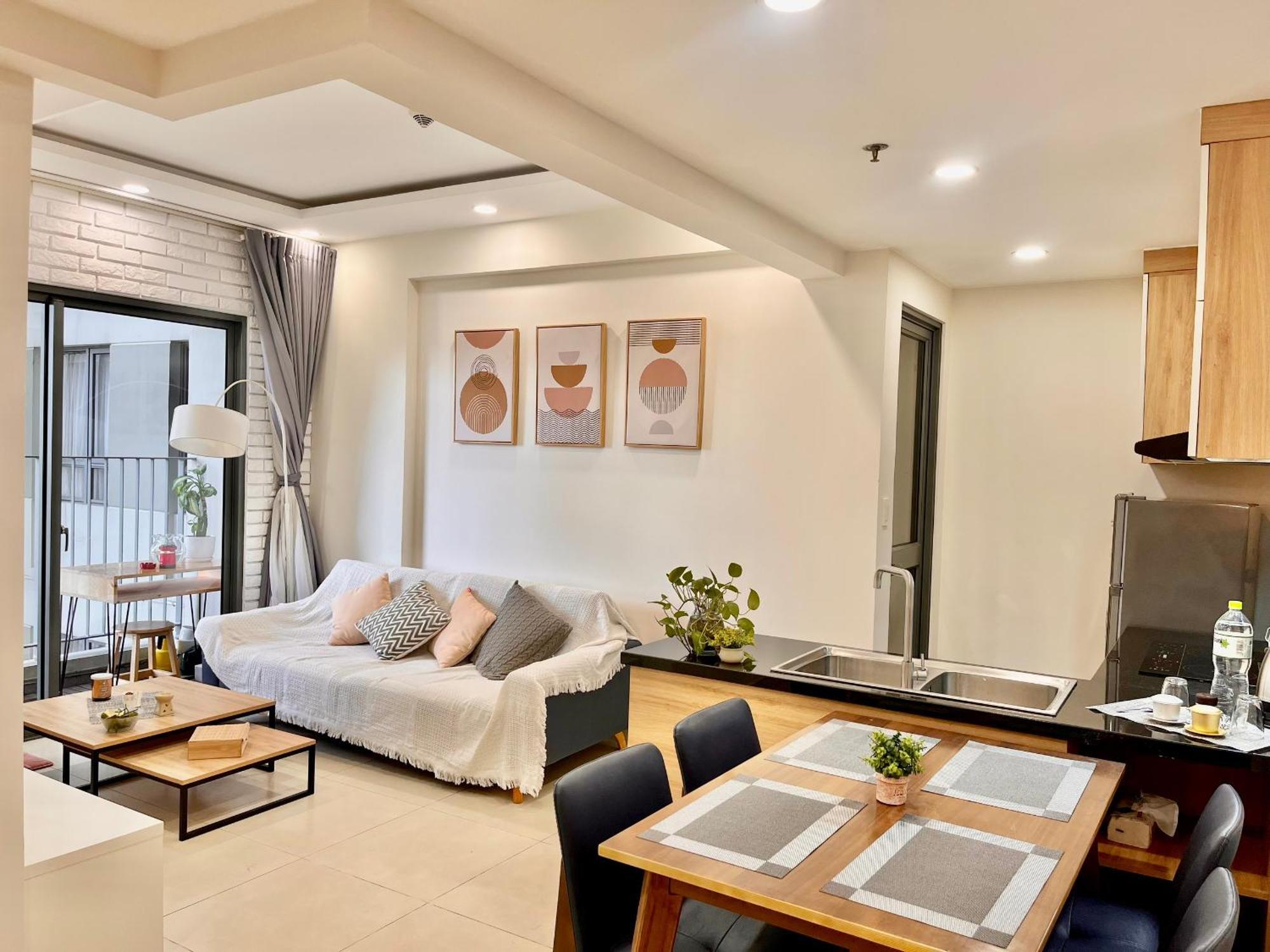 Apartment Masteri Thaodien Near Landmark 81 2brs *