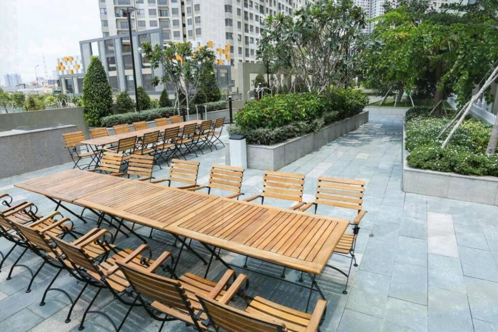 Masteri Thaodien Near Landmark 81 2brs Apartment Ho Chi Minh City